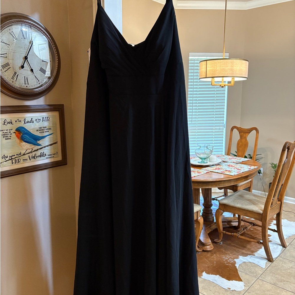 Black V-Neck Women’s Evening Dress